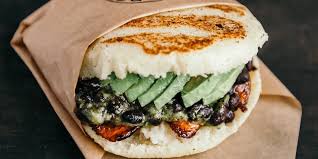 Avanti Food & Beverage signature dishes Boychik
Quiero Arepas
Chicken Schwarma Hummus Bowl